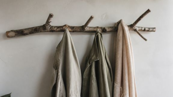 DIY : Fabriquer une patère originale à partir de branches naturelles