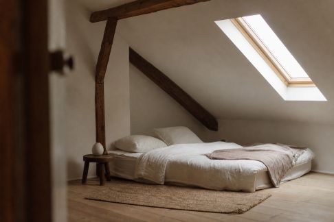 Idées pour aménager une chambre sous combles atypiques