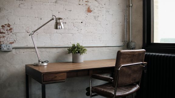 Créer un home office industriel sans travaux : astuces et organisation